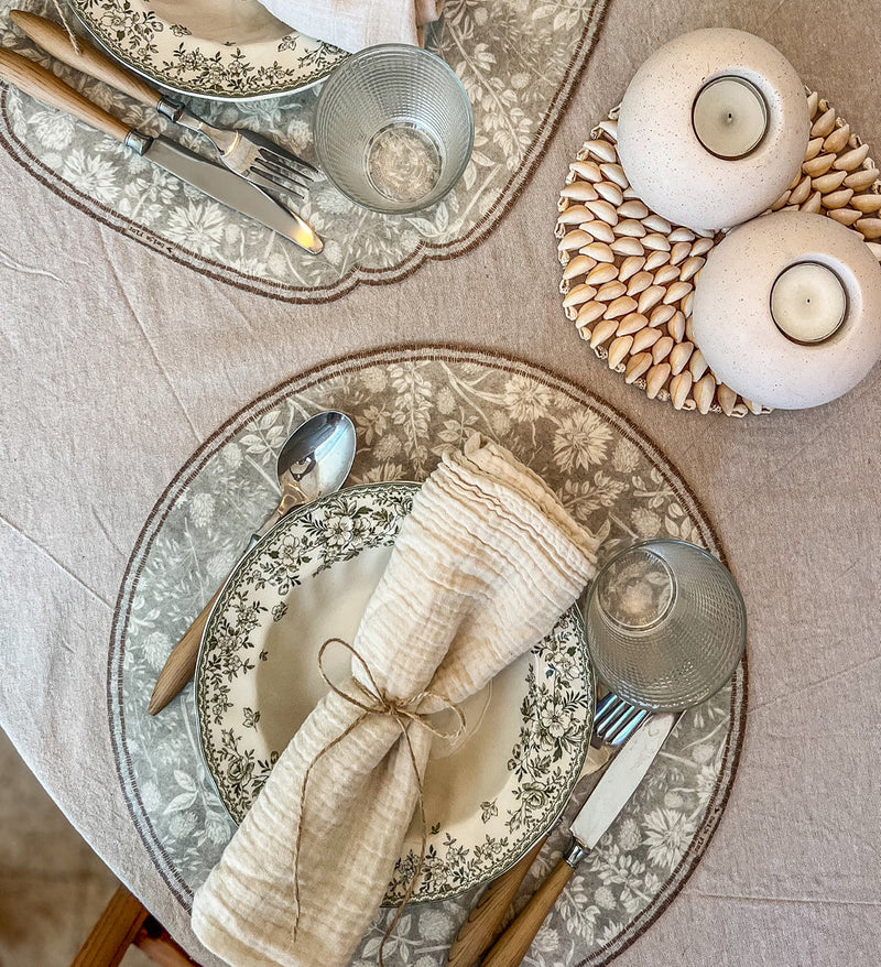 Botanic Camelia Flower Placemat - Round