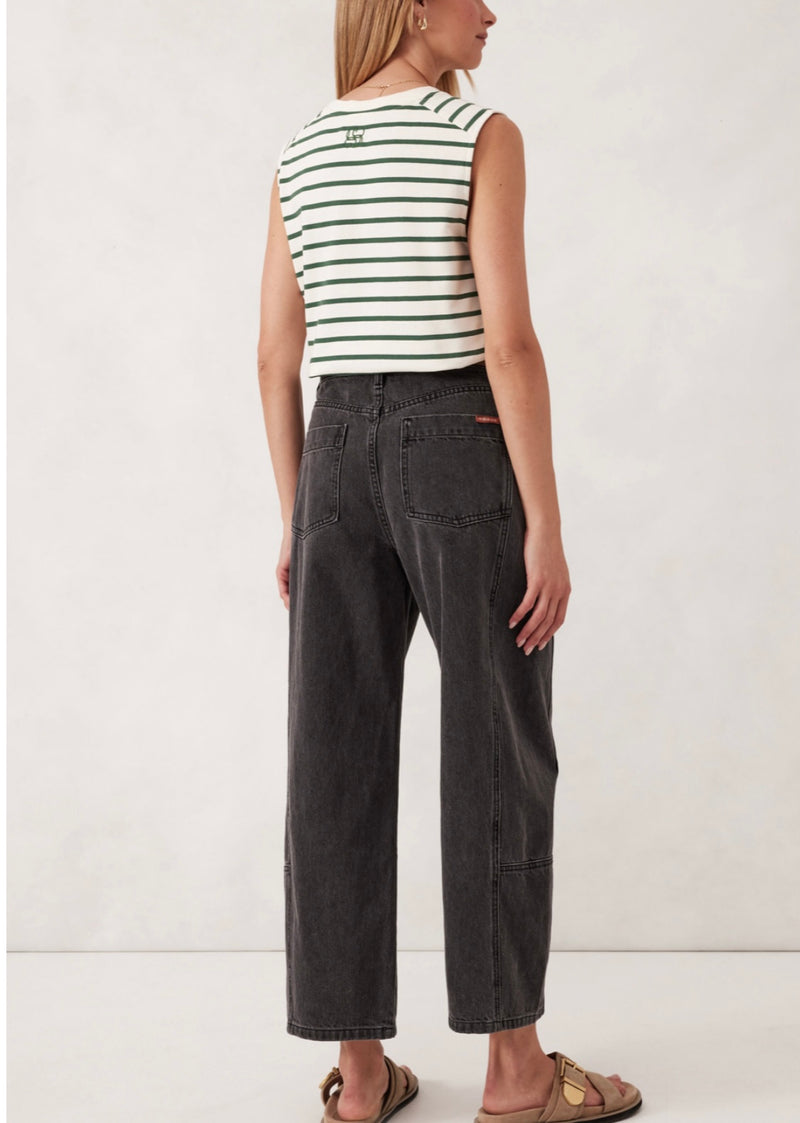 Darted Barrel Jean Faded Black