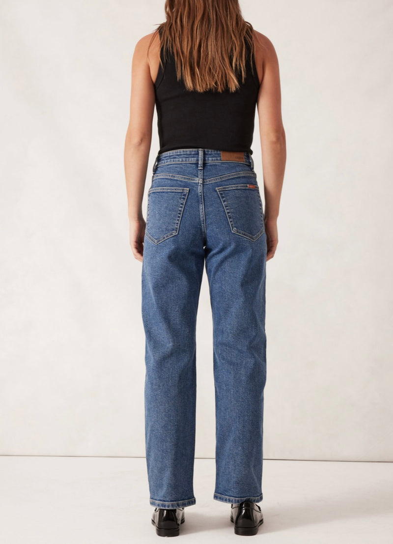 Straight Leg Jean Fresh Indigo