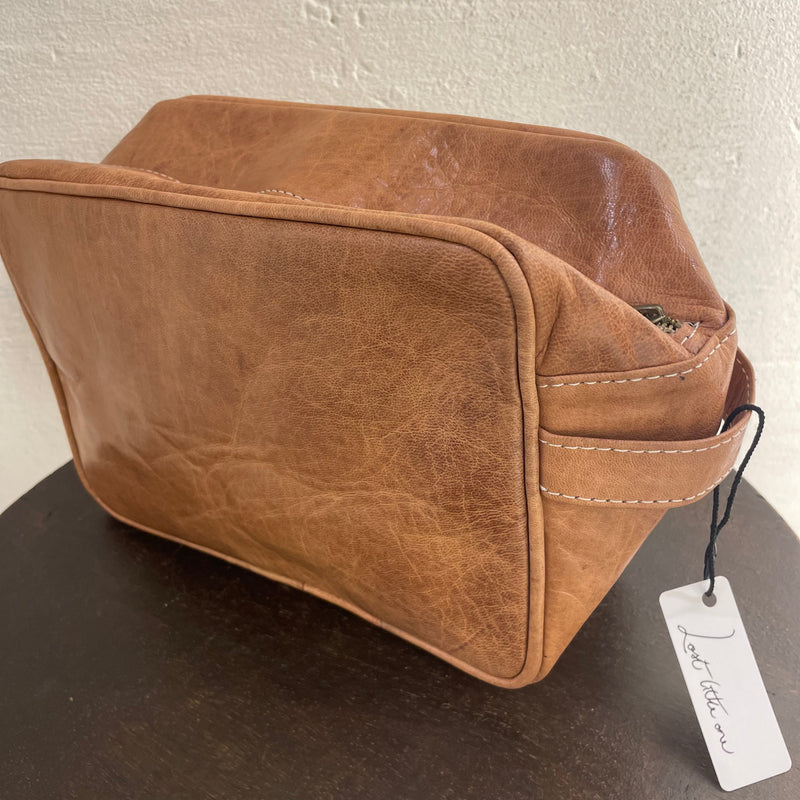 Nate Leather Wash Bag