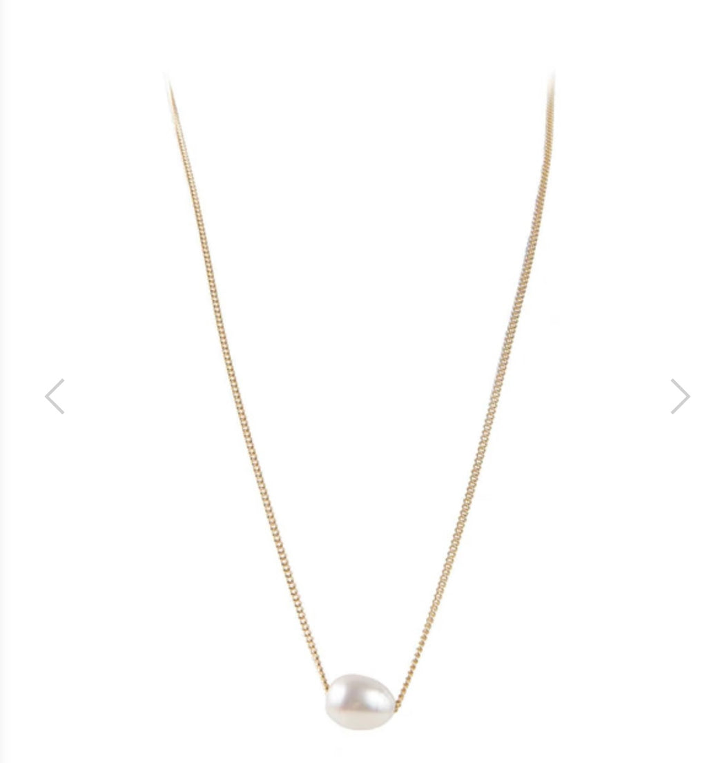 Pearl Teardrop Necklace