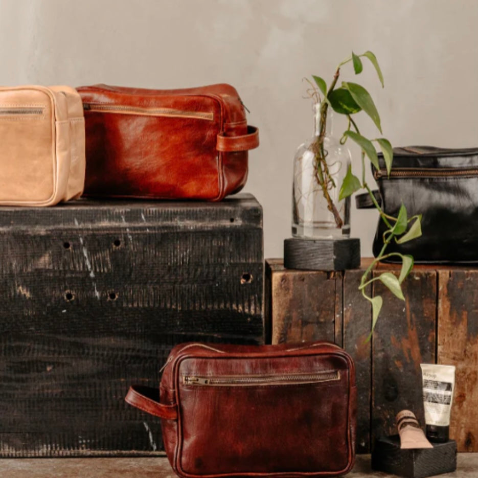 Nate Leather Wash Bag